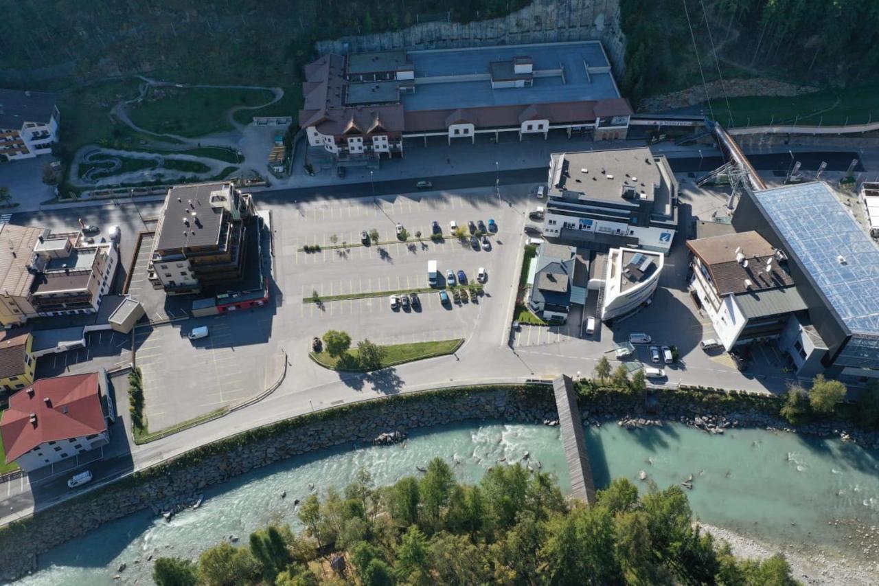 Hotel Baeckelar Wirt Superior Зельден Екстер'єр фото