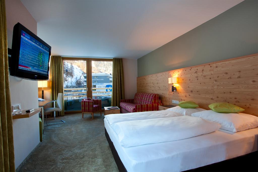 Hotel Baeckelar Wirt Superior Зельден Екстер'єр фото