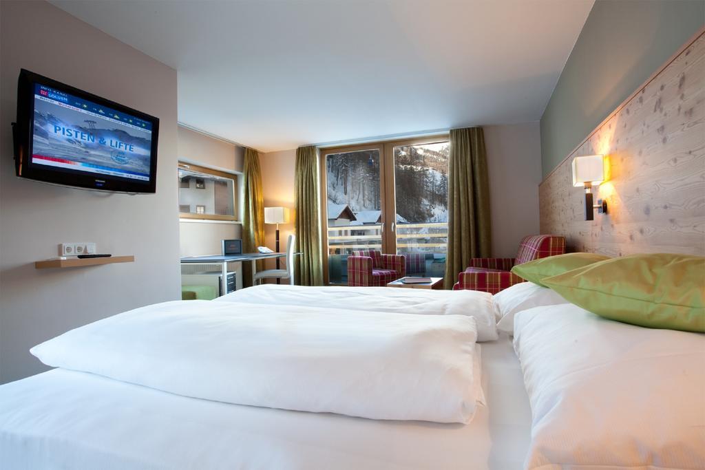 Hotel Baeckelar Wirt Superior Зельден Екстер'єр фото