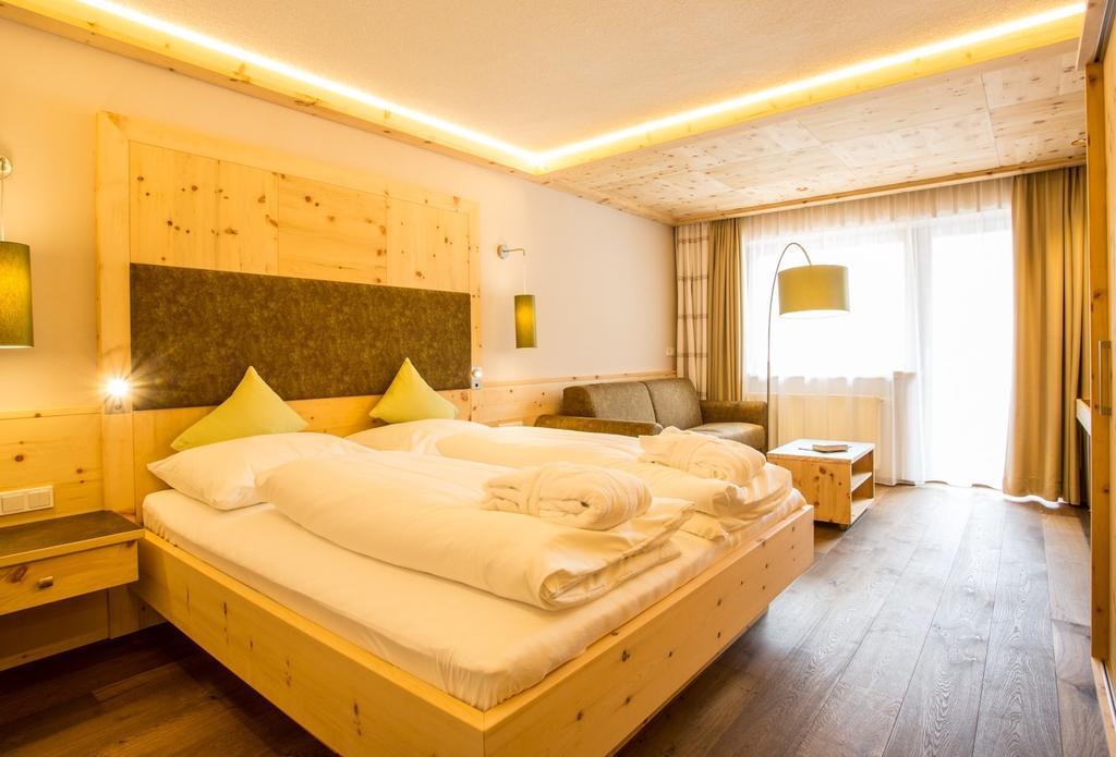 Hotel Baeckelar Wirt Superior Зельден Екстер'єр фото